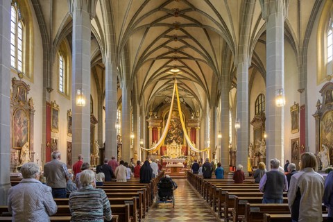 Mass in the Stiftspfarrkirche St.Philippus und Jakobus, Altötting, Bavaria, Germany