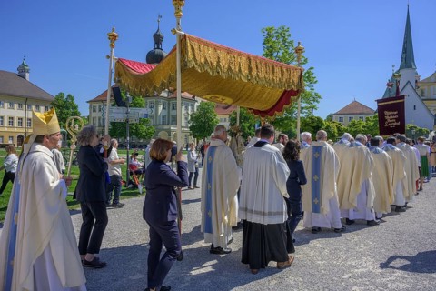 Procession on 1 May to the Chapel of Mercy, Altötting, Bavaria, Germany