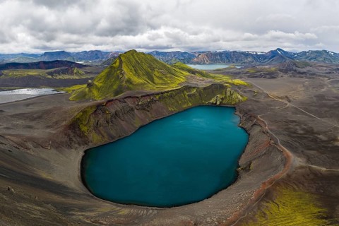 Crater lake Hnausapollur or Bláhylur, Landmannalaugar, Fjallabak Nature Reserve, Icelandic