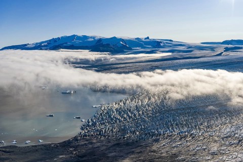Glacier and mountains of the Vatnajökull glacier, Vatnajökull National Park, South Iceland, Iceland
