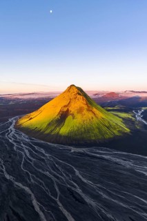 Moss-covered mountain Mælifell, Maelifell, behind glacier Myrdalsjökull, Icelandic Highlands,