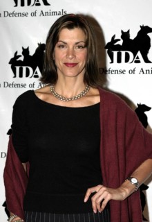 Wendie Malick at the the 2nd Annual Guardian IDA Awards fundraiser held at Paramount Studios in