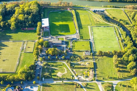 Aerial view, Sportzemtrum Ost Hammer SpVg 03/04 e.V., training games and shadows cast by the