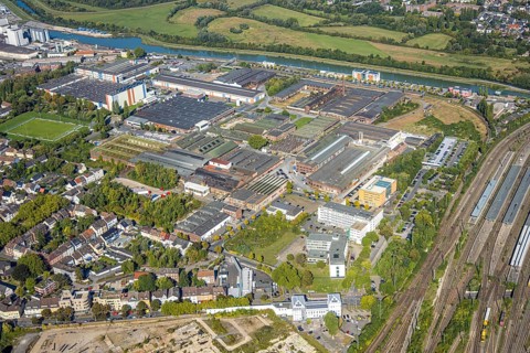 Aerial view, harbour at the Datteln-Hamm canal, industrial area Hafenstraße and Dortmunder Straße,