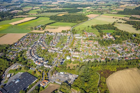 Aerial view, residential area, local view district Neue Kolonie, federal road B63, below Kaufland