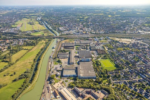 Aerial view, harbour at the Datteln-Hamm canal, industrial area Hafenstraße and Dortmunder Straße,