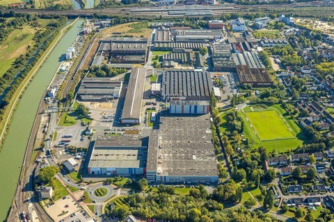 Aerial view, harbour at the Datteln-Hamm canal, industrial area Hafenstraße and Dortmunder Straße,