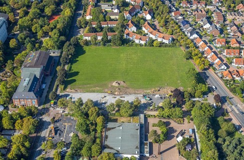 Aerial view, construction site and meadow at Freiherr-vom-Stein-Gymnasium, Uentrop, Hamm, Ruhr