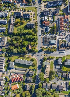 Aerial view, residential area road traffic intersection Ostwennemarstraße and Alter Uentroper Weg,