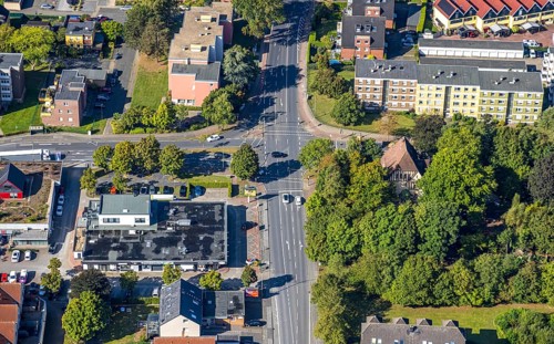 Aerial view, residential area road traffic intersection Ostwennemarstraße and Alter Uentroper Weg,