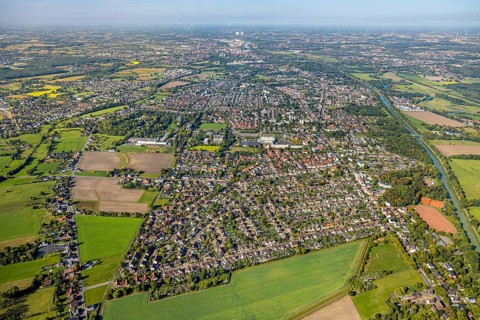 Aerial view, residential area local view district Werries, Datteln-Hamn-Kanal, distant view,