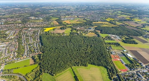 Aerial view, complete view of the sports fields of HSC in Westtünnen, HSC small pitch Fuchshöhle,