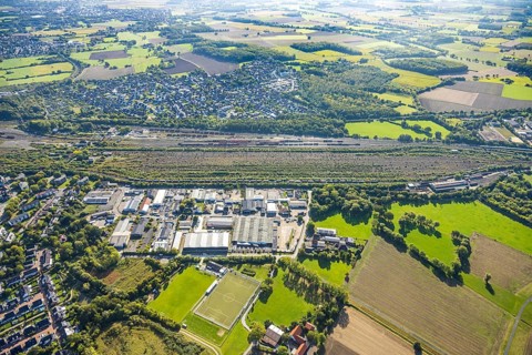 Aerial view, marshalling yard Hamm, industrial area Schieferstraße and residential area district