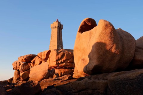 Mean Ruz lighthouse and granite rocks, Ploumanac'h, Cote de Granit Rose, Cotes-d'Armor, Brittany,