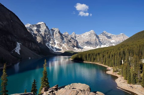Moraine Lake and mountains of the Valley of the Ten Peaks, Banff National Park, Alberta, Canada