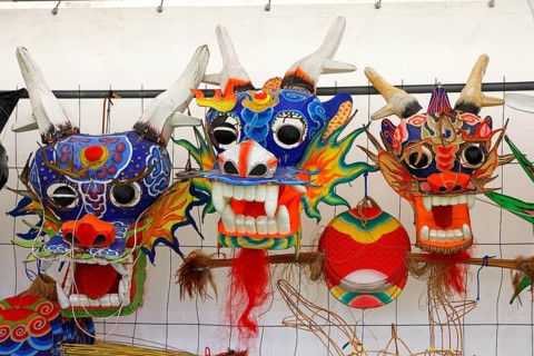Kite festival, international kite festival, exhibition tent with Asian-style kite heads, Dieppe,