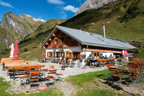 Mountain inn, Käser Alpe, Oytal, near Oberstdorf, Oberallgäu, Allgäu, Bavaria, Germany