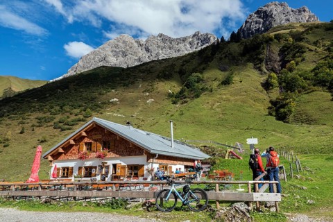 Mountain inn, Käser Alpe, Oytal, near Oberstdorf, Oberallgäu, Allgäu, Bavaria, Germany