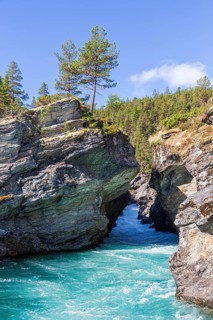 Ridderspranget, gorge in the river Sjoa, Jotunheimen mountains, Randsverk, Innlandet, Norway