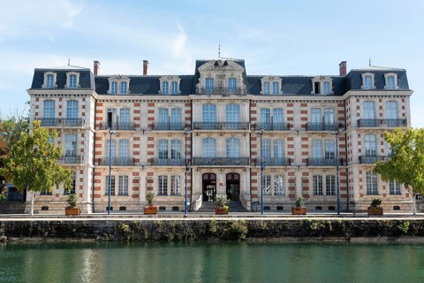Hotel on the banks of the Meuse, Verdun, Département Meuse, Grand Est, France