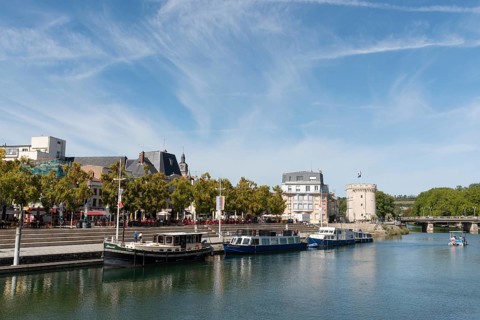 Quai de Londres, bank, Porte Chaussée, city gate, ships, river Meuse, Verdun, Département Meuse,