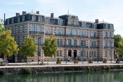 Hotel on the banks of the Meuse, Verdun, Département Meuse, Grand Est, France