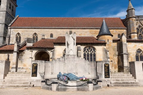 War memorial, Église Saint-Martin d'Étain, Church of St Martin, Étain, commune, Verdun, Département
