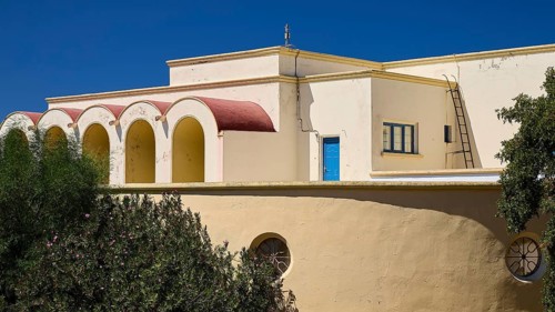 Primary school, Building with arches and Mediterranean flair under a blue sky, Historicism, Art