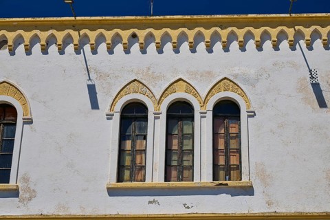 Marine Administration, Caserma Marina 1930, Today Municipal Administration, Close-up of arched