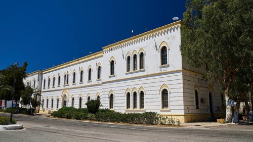 Marine Administration, Caserma Marina 1930, Today Municipal Administration, White historic building