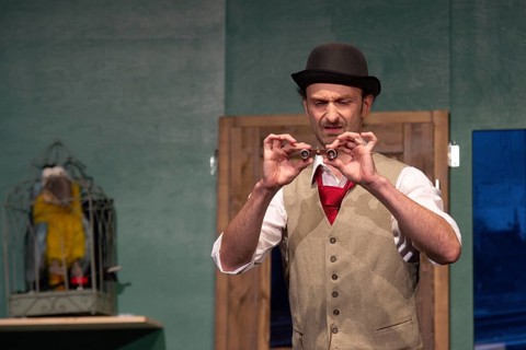 Thilo Herrmann (Prof. Marcus), LADYKILLERS, photo rehearsal on 29.09.2025 at the Berliner