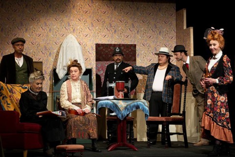 Vera Müller (Mrs Wilberforce), Thilo Herrmann (Prof. Marcus), Silvio Hildebrandt (Dr Courtenay),