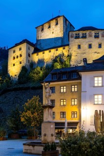 Historic houses, alley of houses with view of Schattenburg Castle, Blue Hour, Neustadt,
