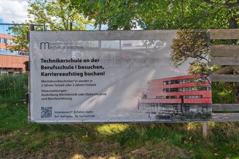 Advertising poster, Becoming a mechatronics technician, State Technical College, Kempten, Allgäu,