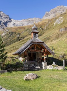 Chapel, mountain panorama, Fürthermoaralm, Pinzgau, Mooserboden reservoir