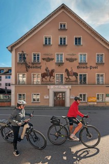 Former inn, Deer-Post with Lüftlmalerei, now La Dolce Vita Ristorante Pizzeria and Radler in
