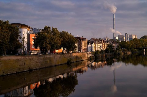 View over Neckar river to EnBW power plant and waste incineration plant Stuttgart-Münster, smoke
