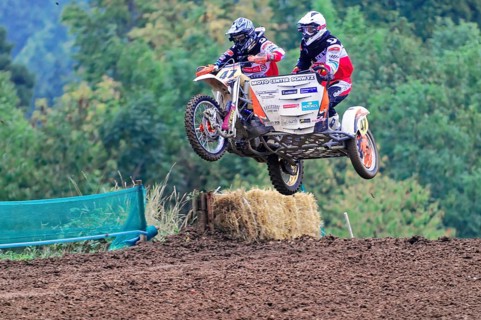 Motocross, Rudersberg, Baden-Württemberg, Germany, Europe, Motocross team takes a leap with sidecar