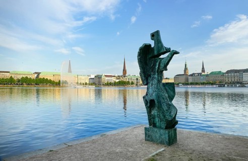 Scenery including the Windsbraut sculpture around the Inner Alster Lake, a part of Hamburg in