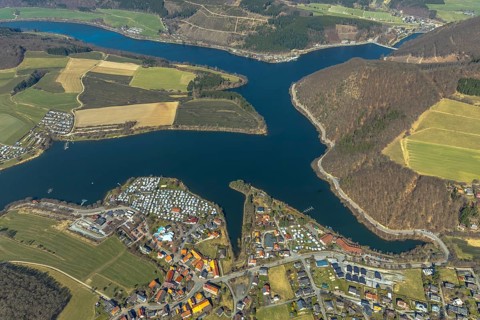 Aerial view, Heringhausen with reservoir, dam wall, hydroelectric power station and equalising