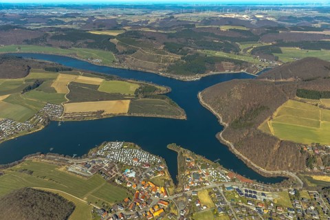 Aerial view, Heringhausen with reservoir, dam wall, hydroelectric power station and equalising