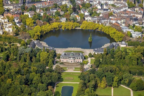 Aerial view, Benrath Castle with castle park and castle pond, Benrath, Düsseldorf, Ruhr area, North