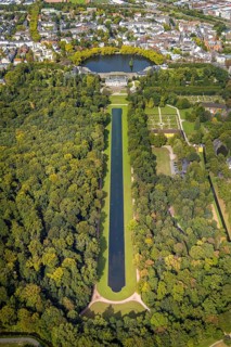 Aerial view, Benrath Castle with castle park and castle pond, Benrath, Düsseldorf, Ruhr area, North