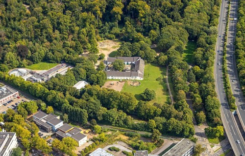Aerial view, Henkel sewage treatment plant and Niederheld equestrian estate, Niederheider Wäldchen