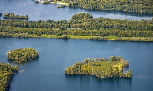 Aerial view, Elbsee and Elbsee Island, A46 motorway, Unterbach, Düsseldorf, Ruhr area, North