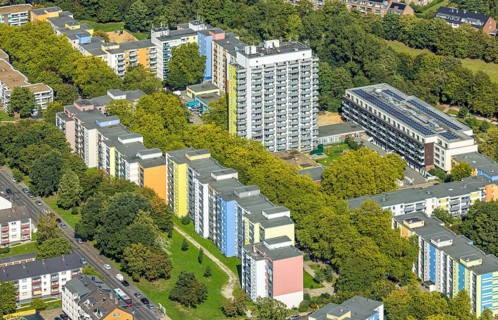 Aerial view, high-rise estate terraced houses Fürstenberger Straße, coloured house facades,