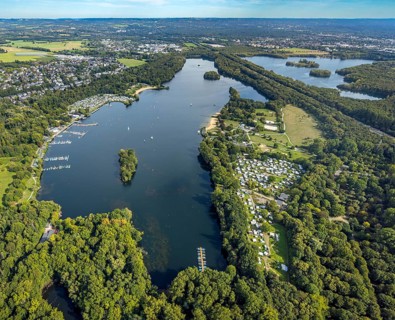 Aerial view, Unterbacher See with lido and campsite, motorway A46, Unterbach, Düsseldorf, Ruhr