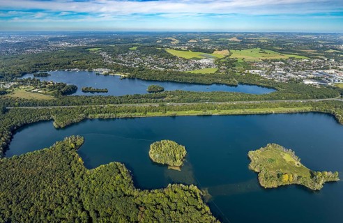 Aerial view, Elbsee with Elbsee island and Unterbacher See with Sonneninsel, motorway A46,