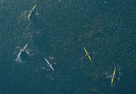 Aerial photo, canoeist on the Unterbacher See, shapes and colours, Unterbach, Düsseldorf, Ruhr