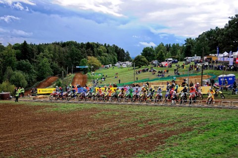 Motocross, Rudersberg, Baden-Württemberg, Germany, Europe, A large group of motocross riders wait